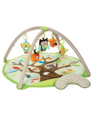 Tapis d’éveil Treetop vert avec 5 jouets et coussin