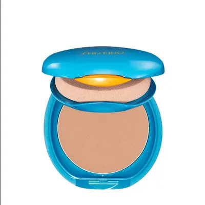 UV Protect Shiseido : compact teinté SPF 30 avec houppette