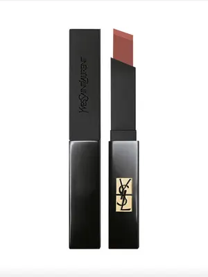 Rouge à lèvres YSL 312, l’écrin slim au raisin carré